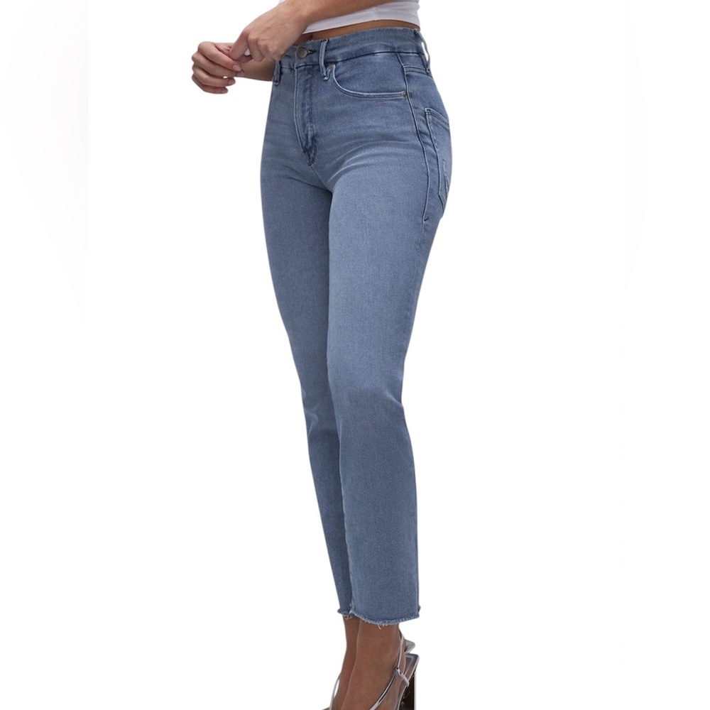 Good American Good Legs Straight Fit Mid Rise Raw Hem 27.5” Inseam Size 2/26 NWT